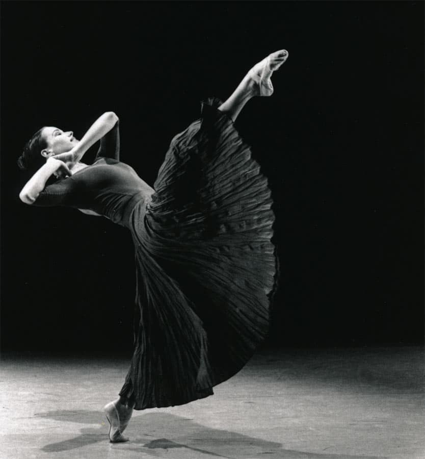 Larissa Fletcher Original solo choreographed for New York Ballet Competition Jabula, Natalie Weir 1992 Queensland Ballet