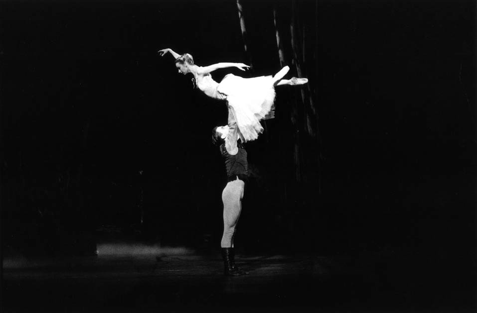 Michelle White: Giselle Act II - with David Kierce, 1991