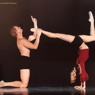 Natalie Hammond and Tony Lewis in Tightrope, chor. Francois Klaus, QLD Ballet